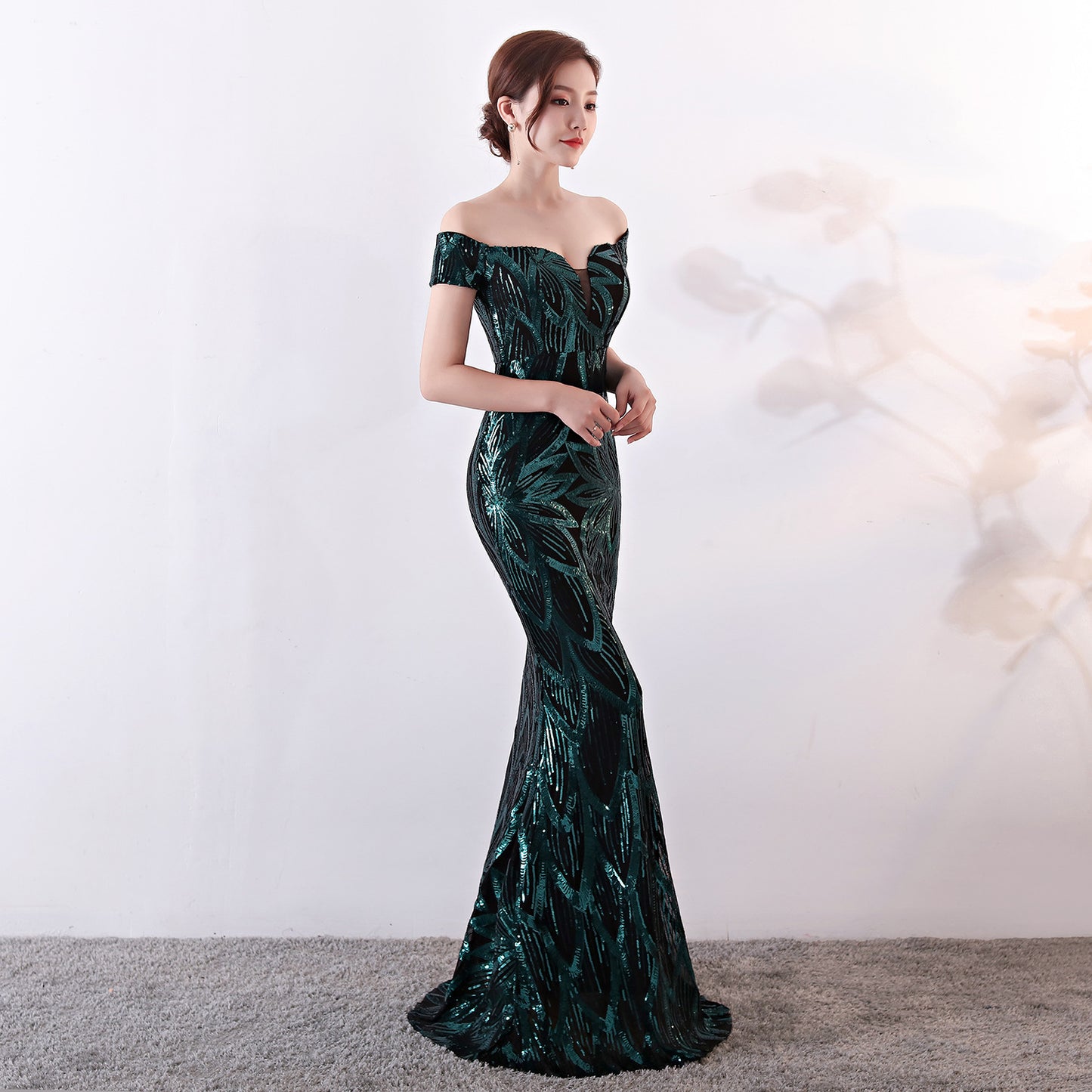 Off-Shoulder Long Fish Tail Sequined Slim-Fit Banquet Gown